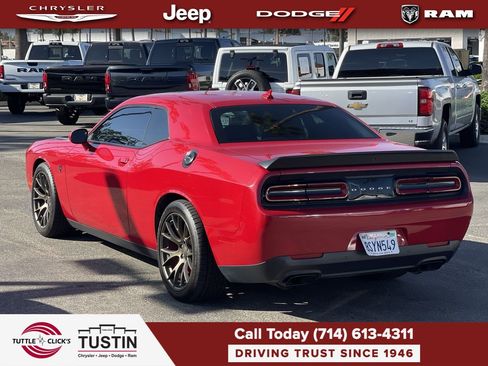 Used 2016 Dodge Challenger SRT Hellcat RWD image 4