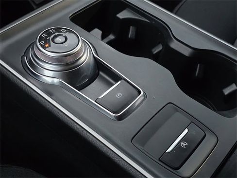 Used 2021 Ford Edge SE w/ Cargo Accessory Package image 15