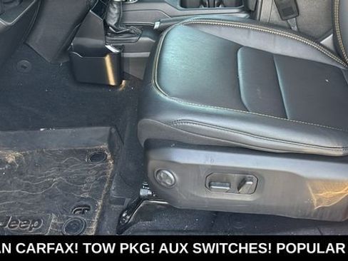 Used 2026 Jeep Wrangler Unlimited Sahara AWD/4WD image 23