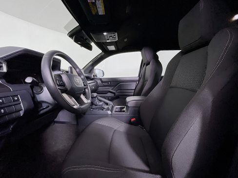 Used 2025 Toyota 4Runner SR5 image 13