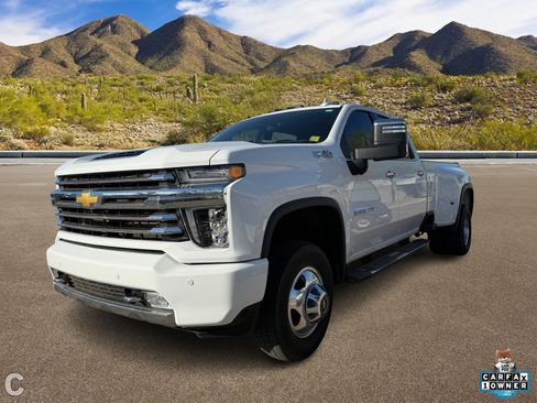 Used 2023 Chevrolet Silverado 3500 High Country image 2