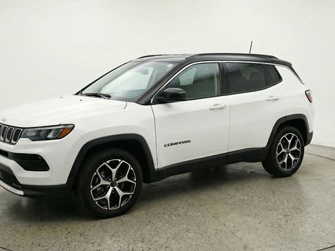 Used 2025 Jeep Compass Limited AWD/4WD image 3