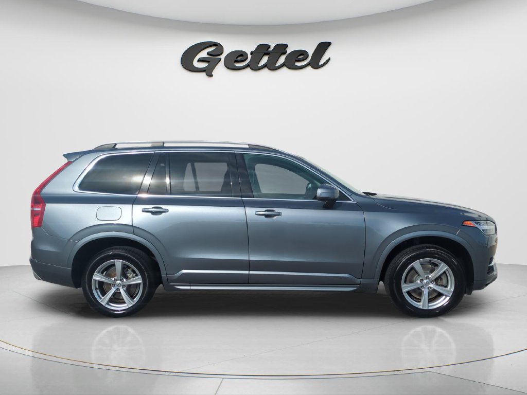 Used 2017 Volvo XC90 T5 Momentum AWD/4WD image 4