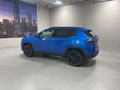 New 2026 Jeep Compass Latitude image 4