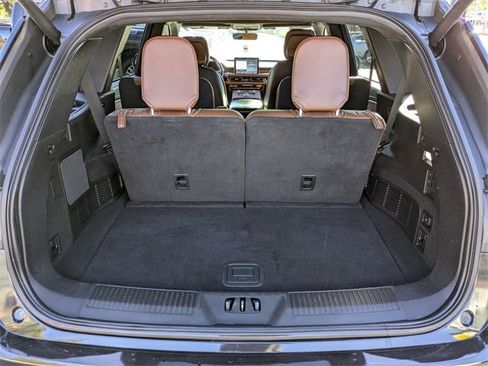 Used 2020 Lincoln Aviator Reserve w/ Equipment Group 201A image 13