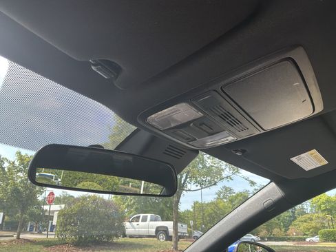 Used 2019 Honda Accord Sport image 27