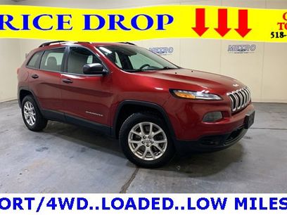 Used 2015 Jeep Cherokee Sport w/ Sport Appearance Group