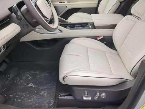 New 2026 Lincoln Nautilus Black Label AWD/4WD image 10