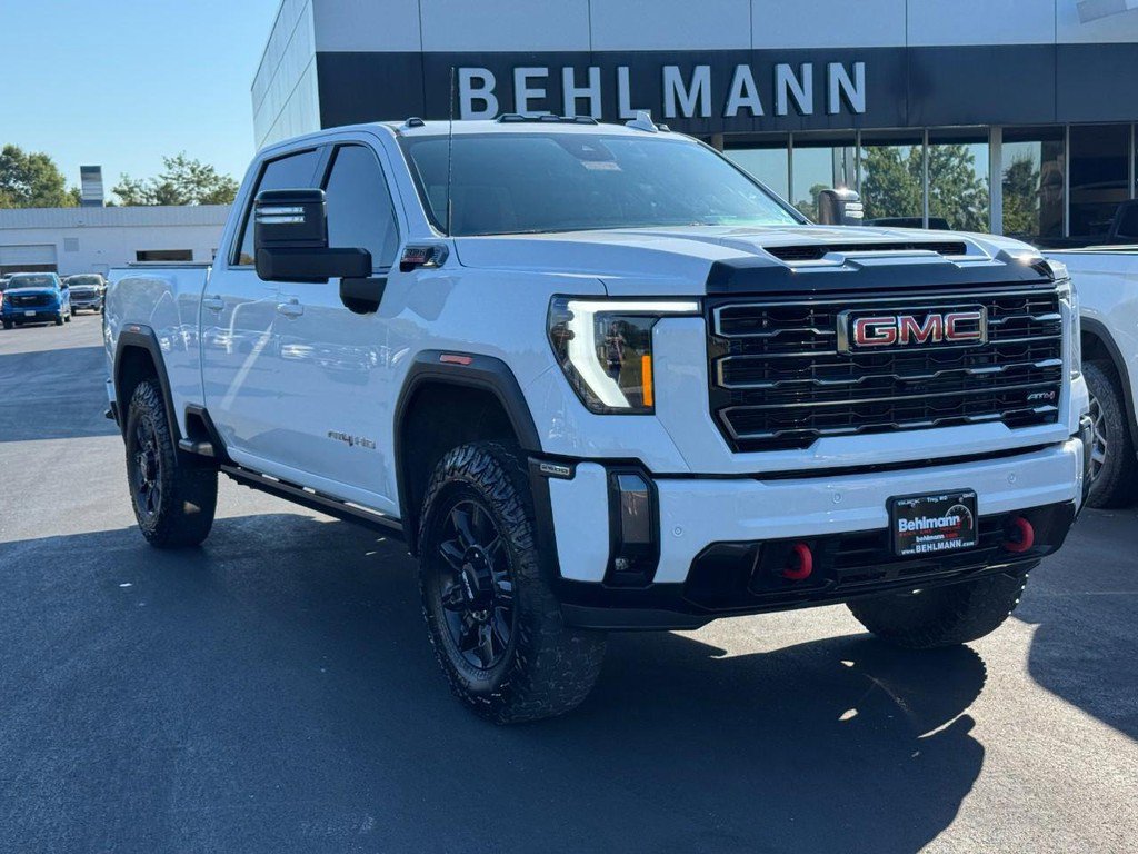 Used 2024 GMC Sierra 2500 AT4 w/ AT4 Premium Plus Package AWD/4WD image 2