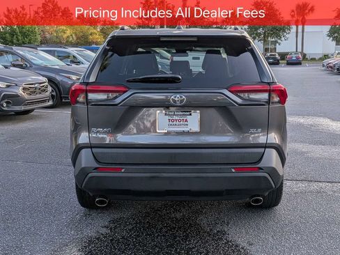 Used 2022 Toyota RAV4 XLE Premium FWD image 6