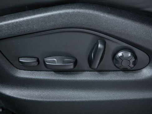 Certified 2022 Porsche Cayenne AWD/4WD image 23