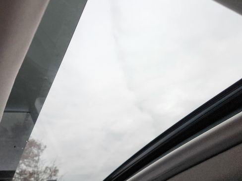 Used 2025 Subaru Outback Limited XT image 2