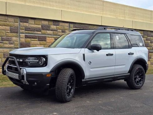 New 2026 Ford Bronco Sport Outer Banks w/ Sasquatch Outer Banks Package AWD/4WD image 6