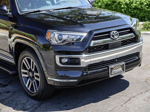 Used 2022 Toyota 4Runner Limited AWD/4WD image 9