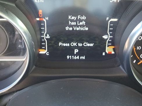 Used 2023 Jeep Gladiator Willys image 8