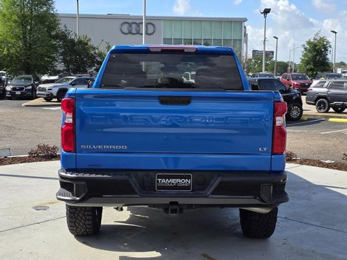 Used 2025 Chevrolet Silverado 1500 LT Trail Boss AWD/4WD image 3