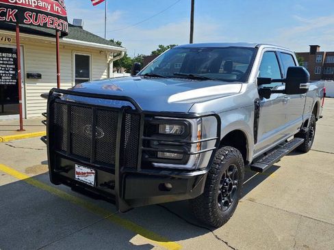 Used 2023 Ford F350 XLT w/ XLT Premium Package AWD/4WD image 1