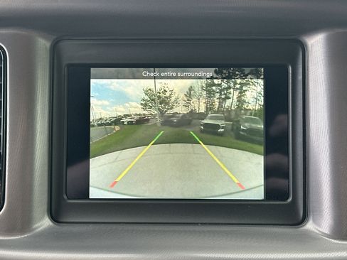 Used 2022 Dodge Charger SXT w/ Blacktop Package image 25