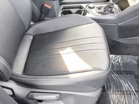 Certified 2024 Volkswagen Tiguan SE image 38