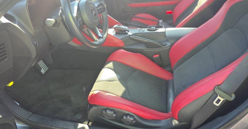 Used 2024 Nissan Z Performance w/ Floor Mat Package RWD image 5