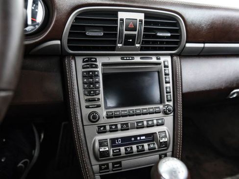 Used 2006 Porsche 911 Cabriolet image 24