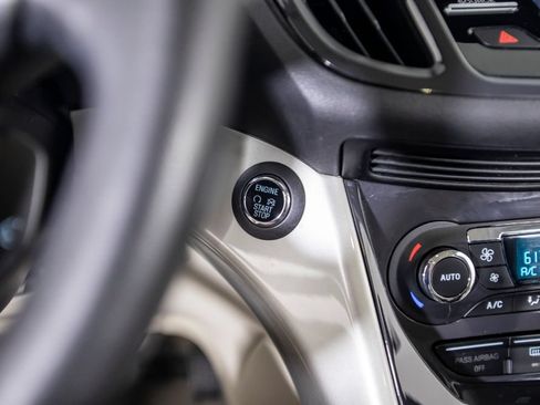 Used 2013 Ford C-MAX SEL FWD image 32