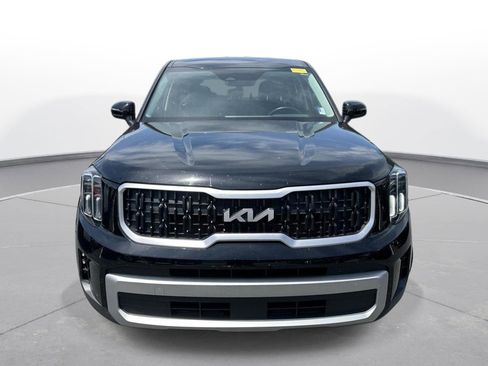 Used 2023 Kia Telluride LX FWD image 3