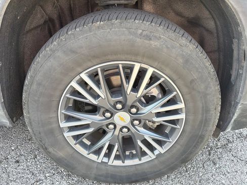 Used 2025 Chevrolet Traverse LT w/ LPO, Floor Liner Package AWD/4WD image 11