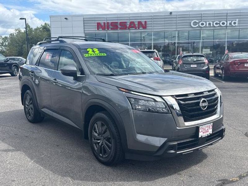 Certified 2023 Nissan Pathfinder SV image 1