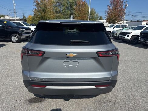 New 2026 Chevrolet Equinox LT w/ LPO, Floor Liner Package image 5