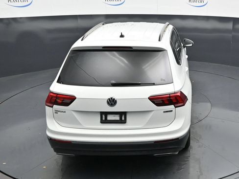 Used 2020 Volkswagen Tiguan SE AWD/4WD image 23