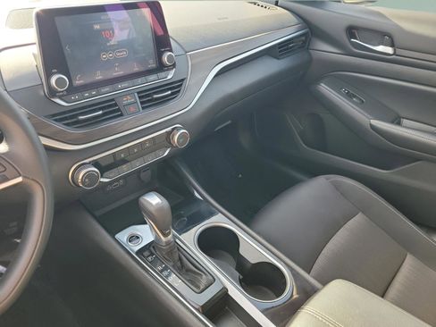 Certified 2024 Nissan Altima 2.5 SV image 35