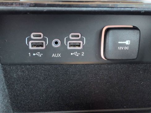 Used 2022 Jeep Grand Cherokee Limited image 29