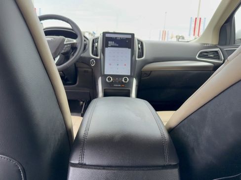 Certified 2024 Ford Edge SEL image 29