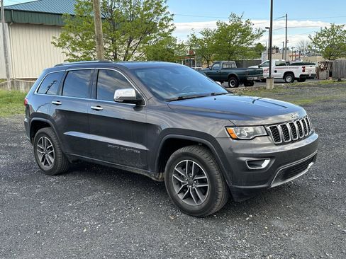 Used 2019 Jeep Grand Cherokee Limited w/ Trailer Tow Group IV image 2