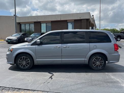 Used 2015 Dodge Grand Caravan R/T image 1