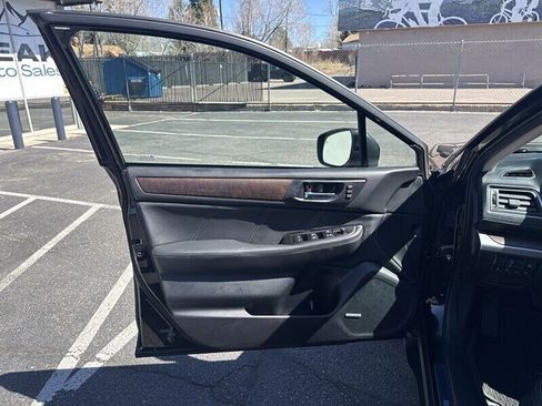 Used 2019 Subaru Outback 2.5i Limited AWD/4WD image 10