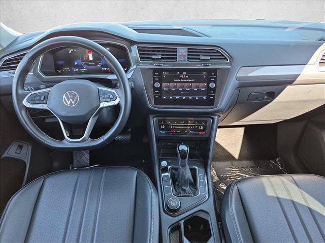 Used 2024 Volkswagen Tiguan SE AWD/4WD image 23