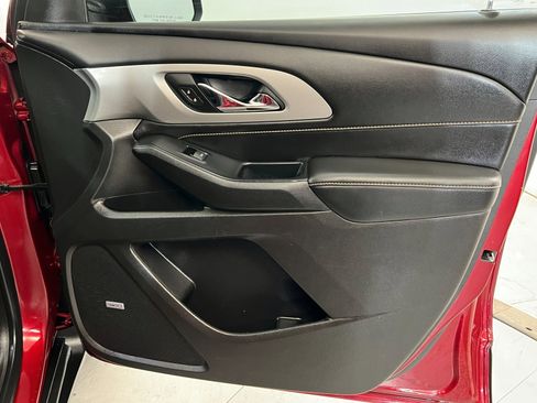 Used 2021 Chevrolet Traverse RS image 24