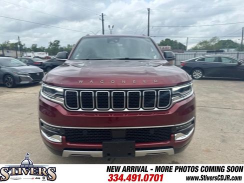 Used 2024 Jeep Wagoneer Series II image 2