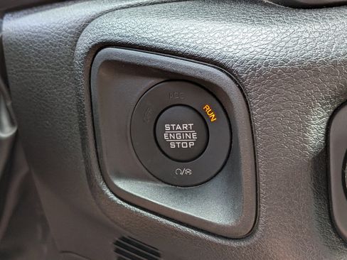 Used 2024 Jeep Wrangler Unlimited AWD/4WD image 28