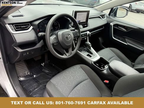 Used 2025 Toyota RAV4 XLE AWD/4WD image 29