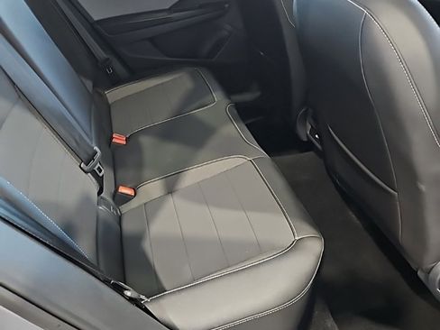 Used 2024 Volkswagen Taos SE image 16