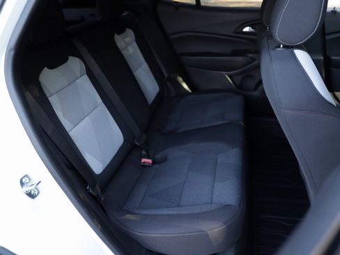 New 2025 Chevrolet Trax RS w/ Sunroof Package image 25