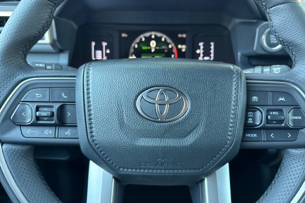 New 2026 Toyota 4Runner SR5 AWD/4WD image 21