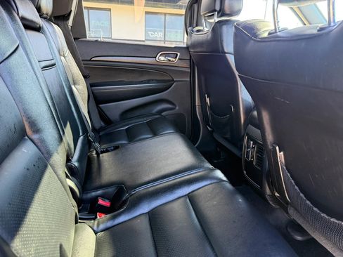 Used 2016 Jeep Grand Cherokee Laredo w/ Quick Order Package 23E image 23