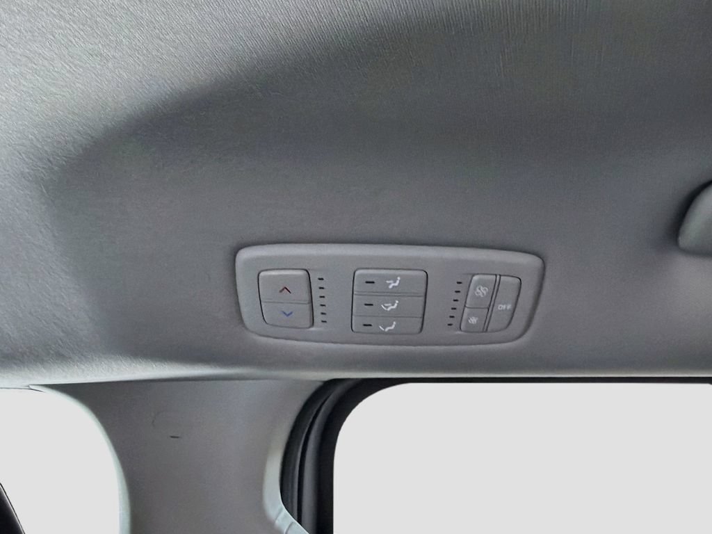 Used 2022 Kia Carnival LX FWD image 25