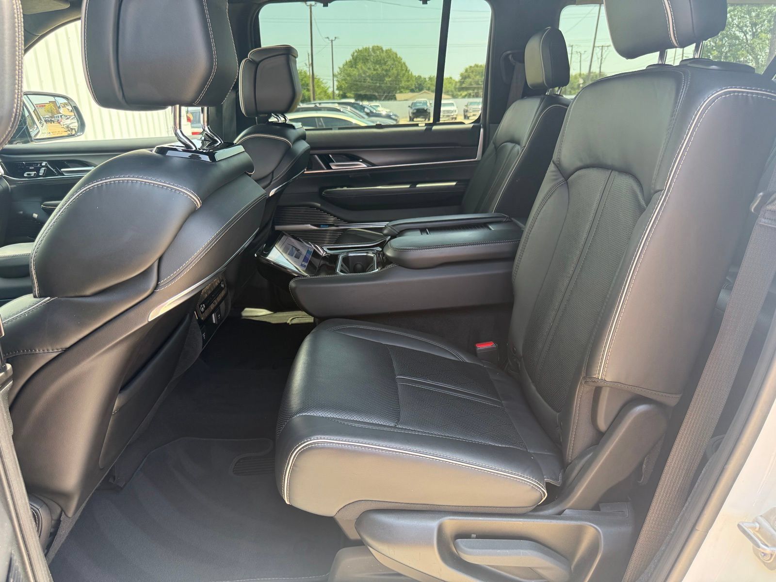 Used 2024 Jeep Grand Wagoneer L Series II w/ Quick Order Packagew 28T AWD/4WD image 22