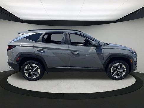 Used 2025 Hyundai Tucson SEL AWD/4WD image 3