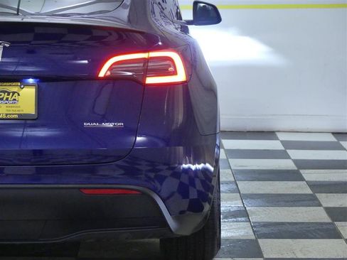 Used 2022 Tesla Model Y Performance image 29